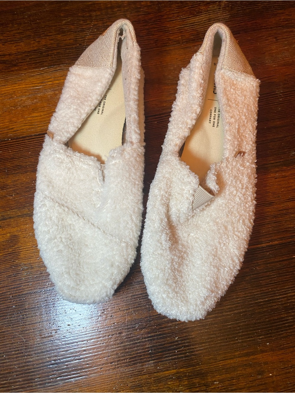 EUC UNWORN Tom’s Alpargata Plush Cream Sherpa Slip On Flats